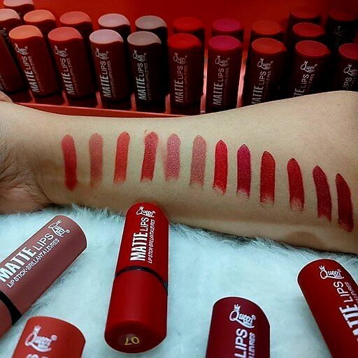 رژ لب جامد مات کویین (Queen Matte Lips)